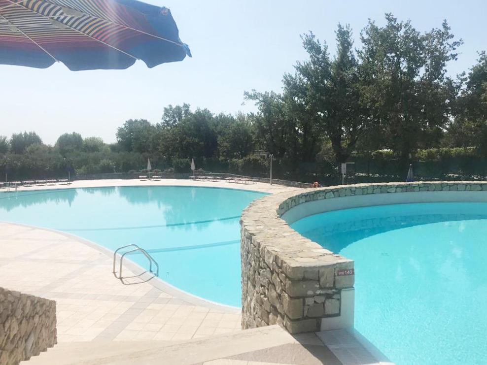 Luxury Apartments - Le Fate - Residence With Pool Манерба-дель-Гарда Экстерьер фото