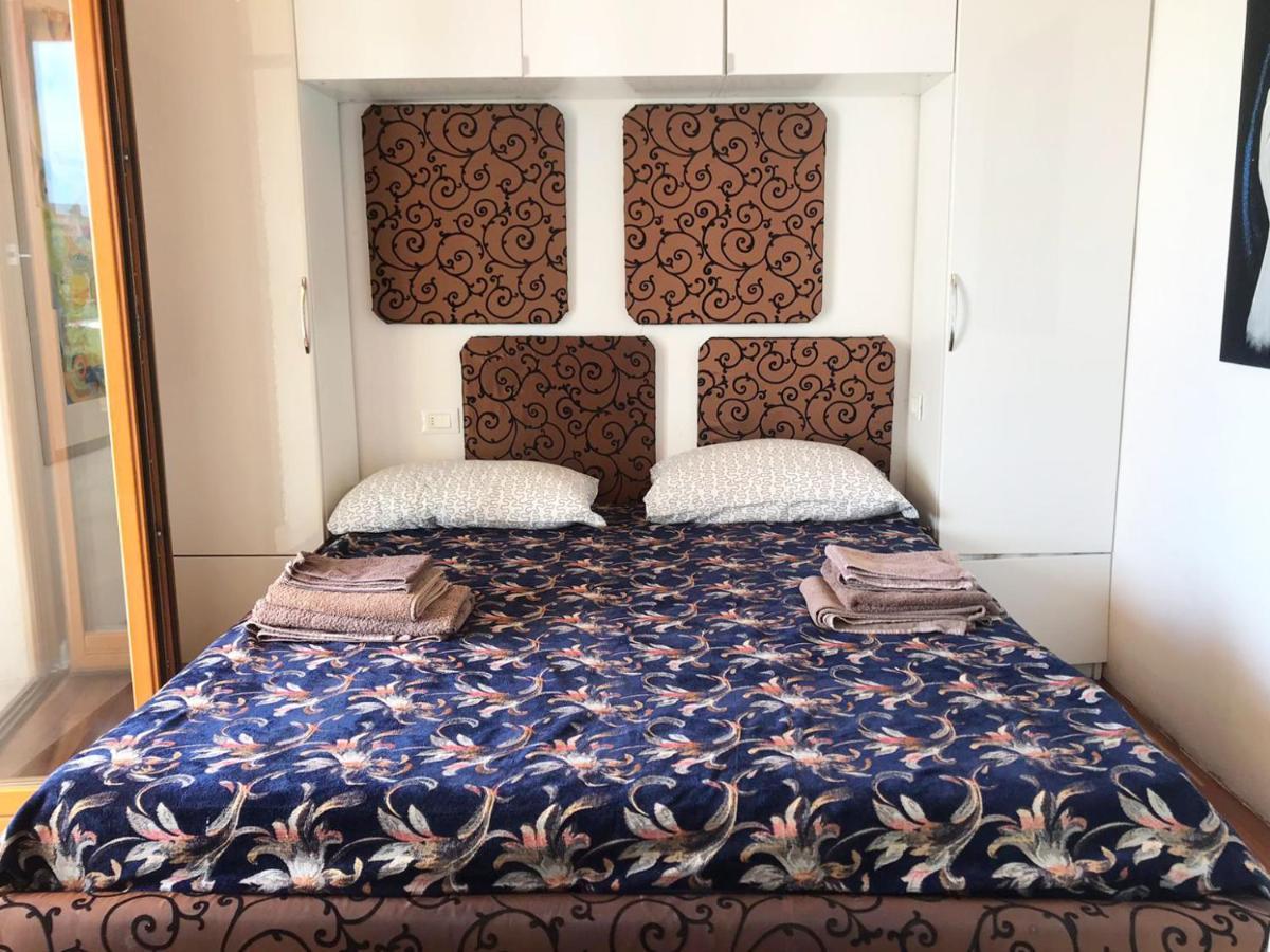 Luxury Apartments - Le Fate - Residence With Pool Манерба-дель-Гарда Экстерьер фото