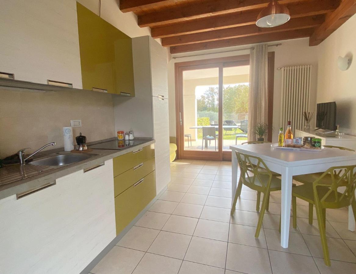 Luxury Apartments - Le Fate - Residence With Pool Манерба-дель-Гарда Экстерьер фото