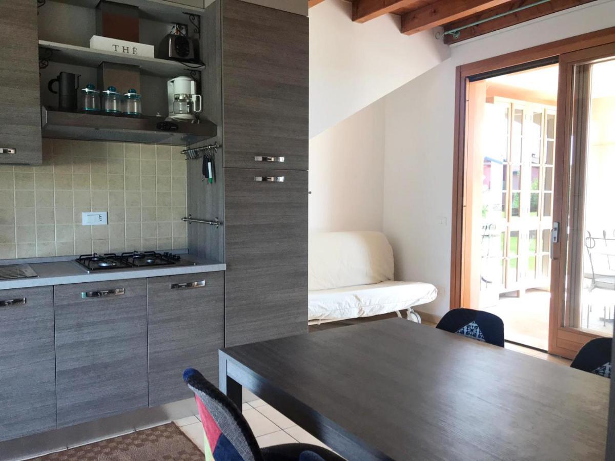 Luxury Apartments - Le Fate - Residence With Pool Манерба-дель-Гарда Экстерьер фото