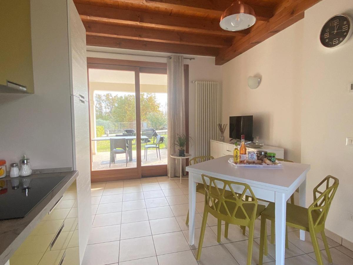 Luxury Apartments - Le Fate - Residence With Pool Манерба-дель-Гарда Экстерьер фото