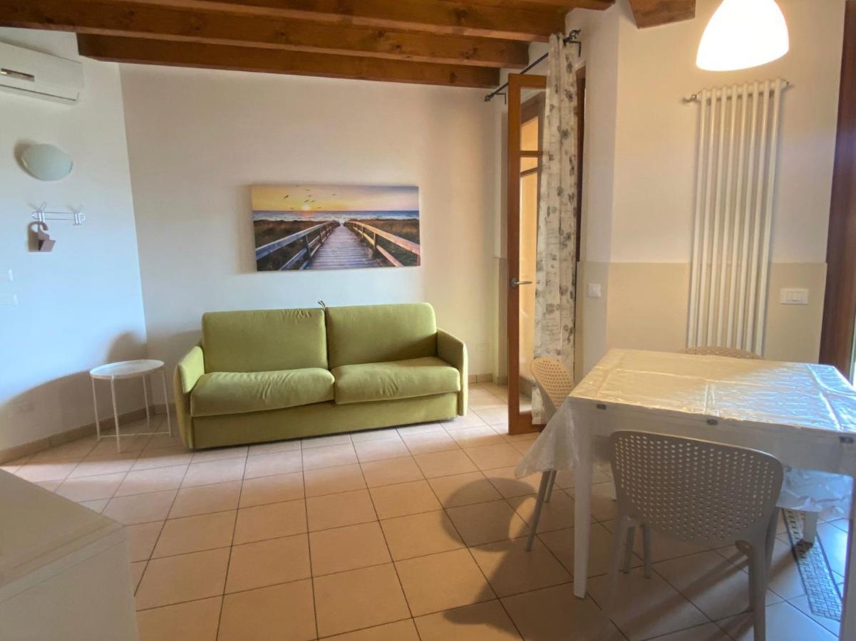 Luxury Apartments - Le Fate - Residence With Pool Манерба-дель-Гарда Экстерьер фото