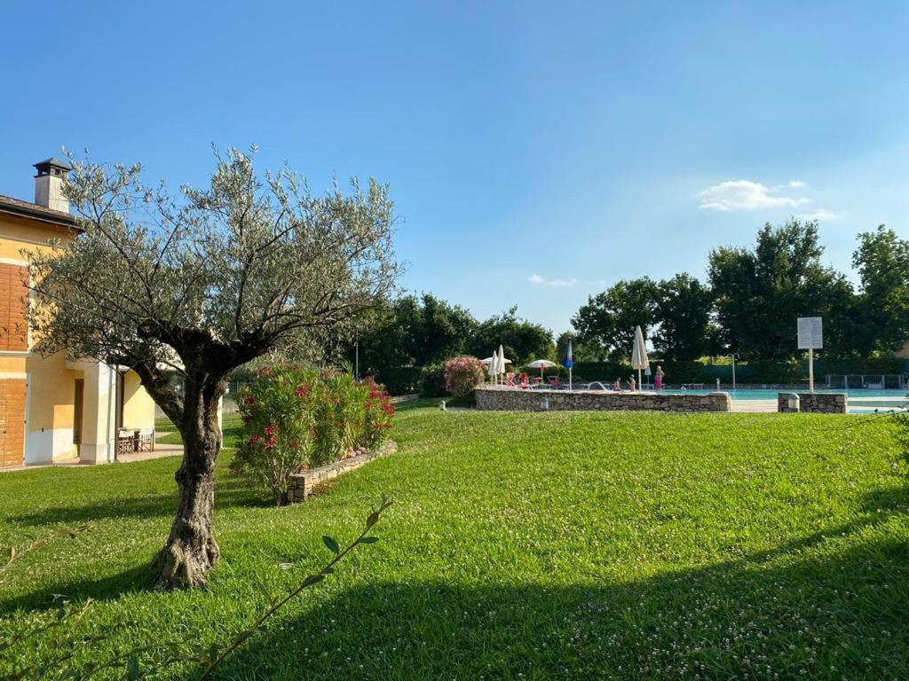 Luxury Apartments - Le Fate - Residence With Pool Манерба-дель-Гарда Экстерьер фото